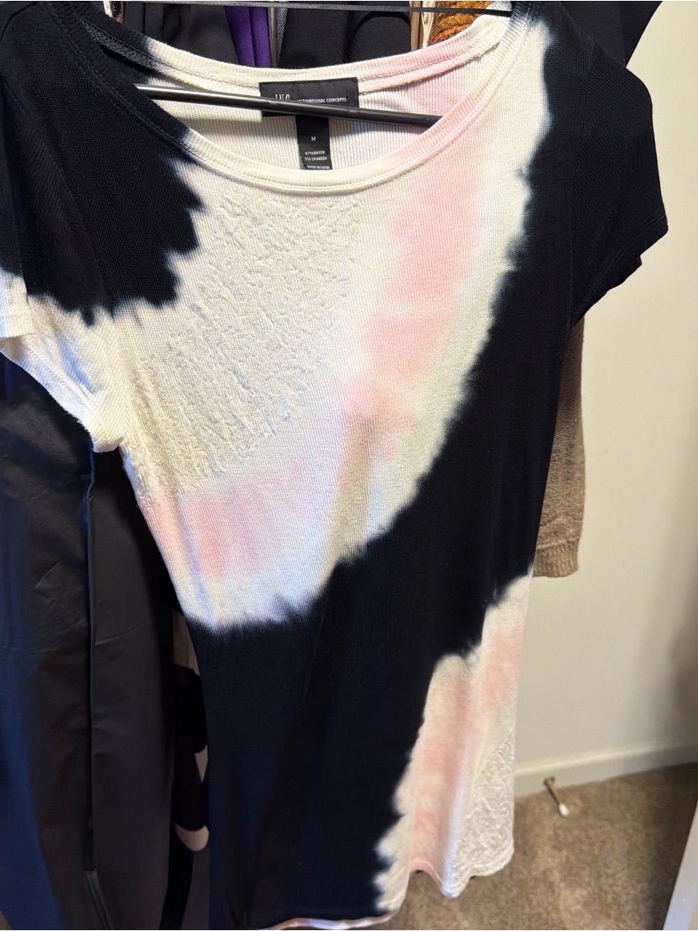 INC International Concepts Black, White & Pink Short Sleeve Tie-Dye Top